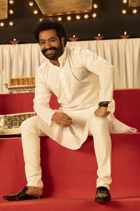Team RRR wishes you a happy Diwali pics